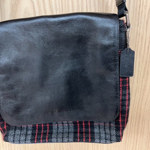 Coach | Sullivan Messenger Bag - Picture 3 of 9